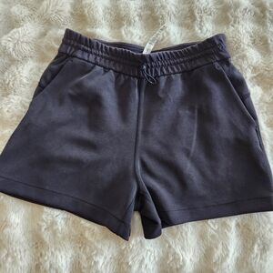 Lululemon Women's Shorts- Black Size 8